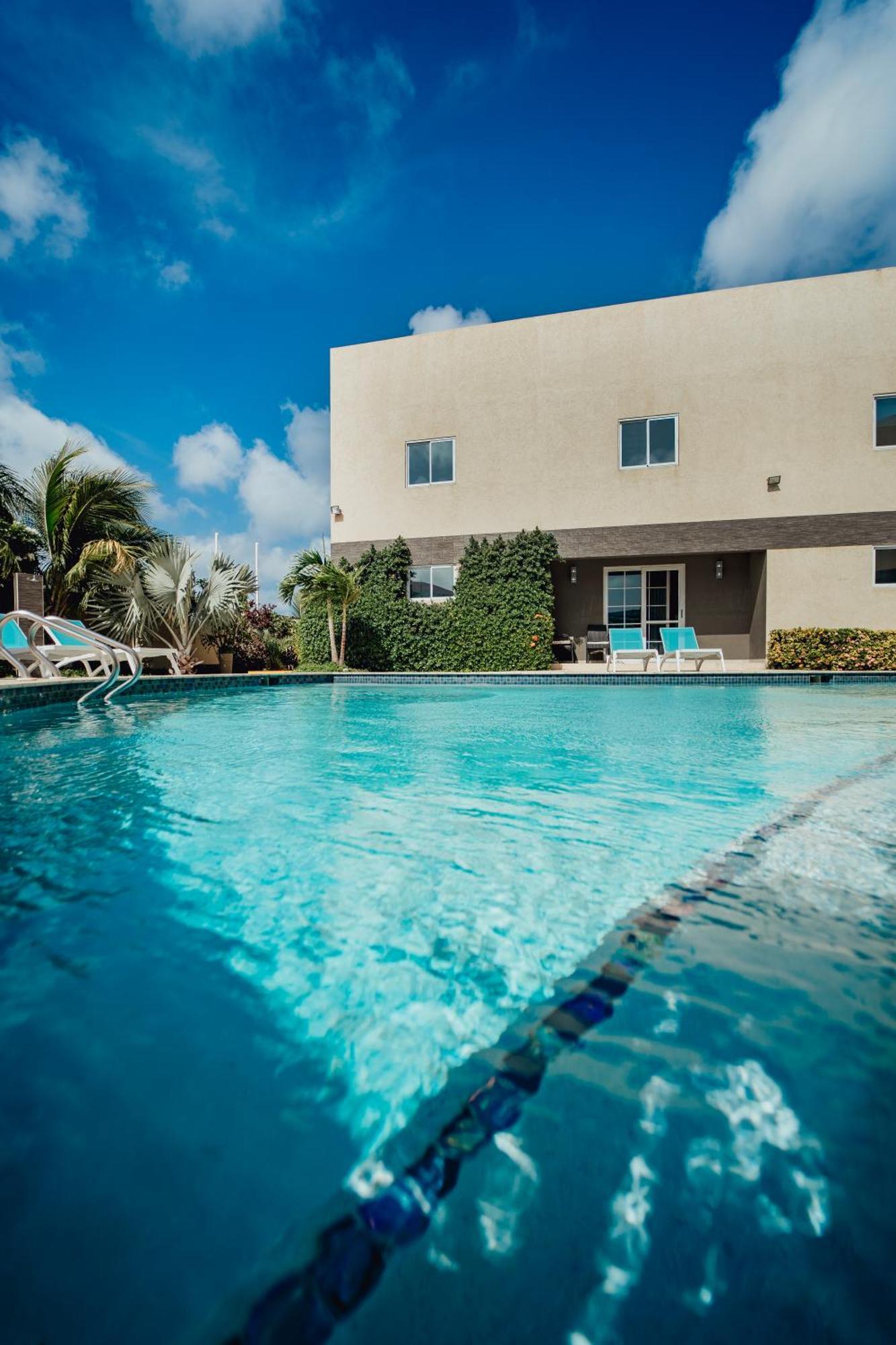 Rh Boutique Hotel Aruba Oranjestad Exterior photo